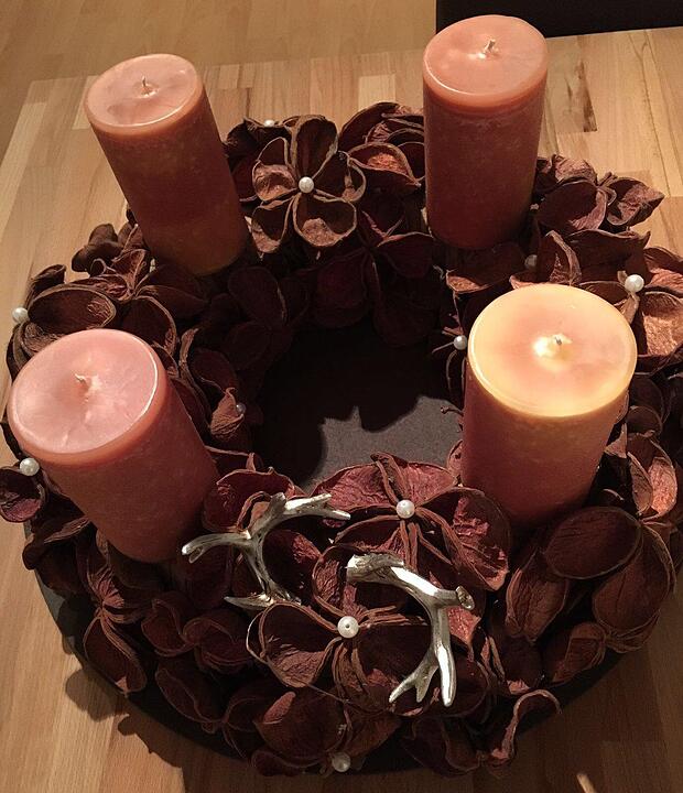 Lesergalerie: Adventskränze