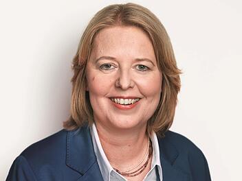 Bärbel Bas tauscht sich mit Sabine Dittmar über Corona und die Folgen aus. Foto: Benno Kraehahn