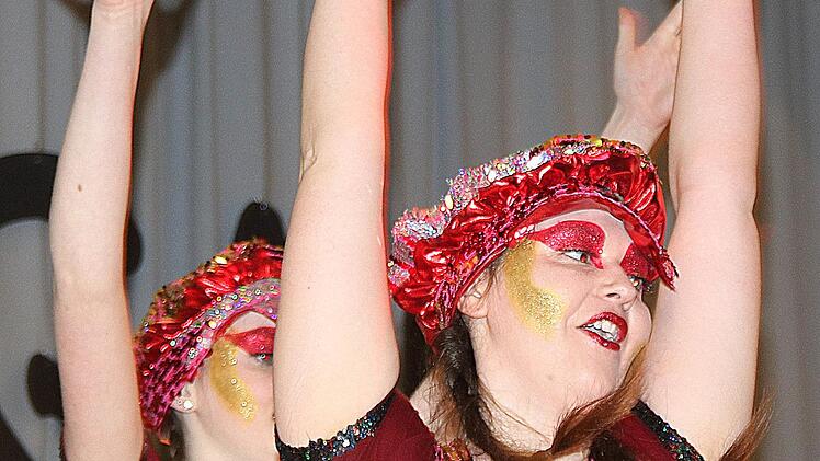 Die wilden Poppenläurer tanzten "Endstation Lauerland!" Foto: Dieter Britz