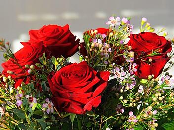 Es war ein romantischer Plan. Doch mit seiner Umsetzung sorgte ein Bauarbeiter in N&uuml;rnberg f&uuml;r Aufregung. Symbolbild: mylene2401/pixabay