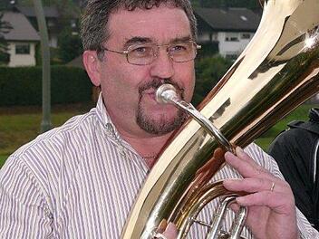 Ewald Fehn ist derzeit dazu gezwungen, alleine zu musizieren. Foto: privat