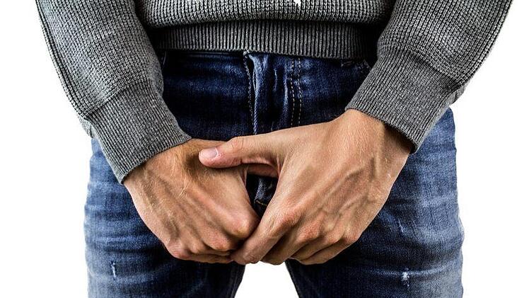 In Malaysia ist ein 16-Jähriger mit seinem Penis in einem Abflussrohr stecken geblieben. Symbolbild: pixabay/derneuemann