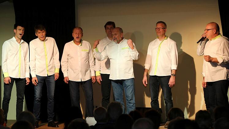 Das Ensemble "TroubaDur" auf der BühneFranz Galster