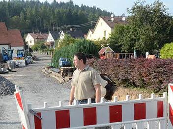 Für die Sanierung von Veilchenweg und Ostlandstraße (Bild) bekommt der Markt Pressig einen Zuschuss von der Regierung von Oberfranken.  Foto: Archiv/Hofmann