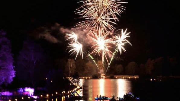 Wie im Vorjahr wird es am Samstagabend wieder ein Feuerwerk mit See-Illumination geben. Foto: Dieter Hübner