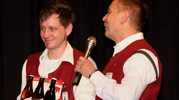 Viel Lob und Anerkennung gab es von Michael Markert für den musikalischen Leiter Christian Frank (links).