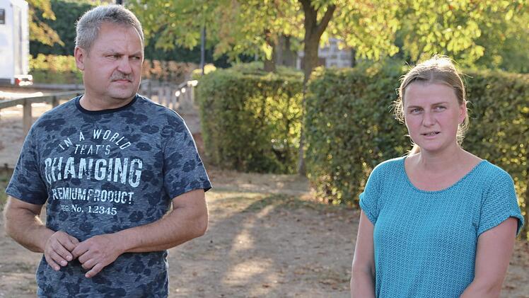 Helen Zwinkmann und Bernd Ebert sorgen sich um das Flair und Ansehen des Top-Wohnmobilstellplatzes in Ebern.Helmut Will