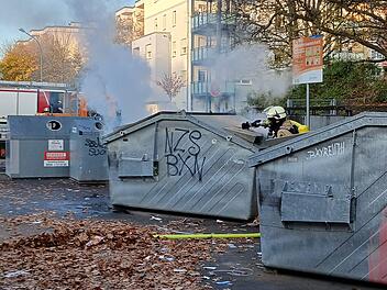 "Eine Reihe an Einsätzen hielt die Feuerwehr auf Trab" - unter anderem auch zwei Containerbrände