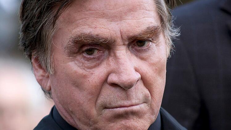 Ex-Kommissar Altendorf (Elmar Wepper) l&auml;sst ein alter Fall nicht los.