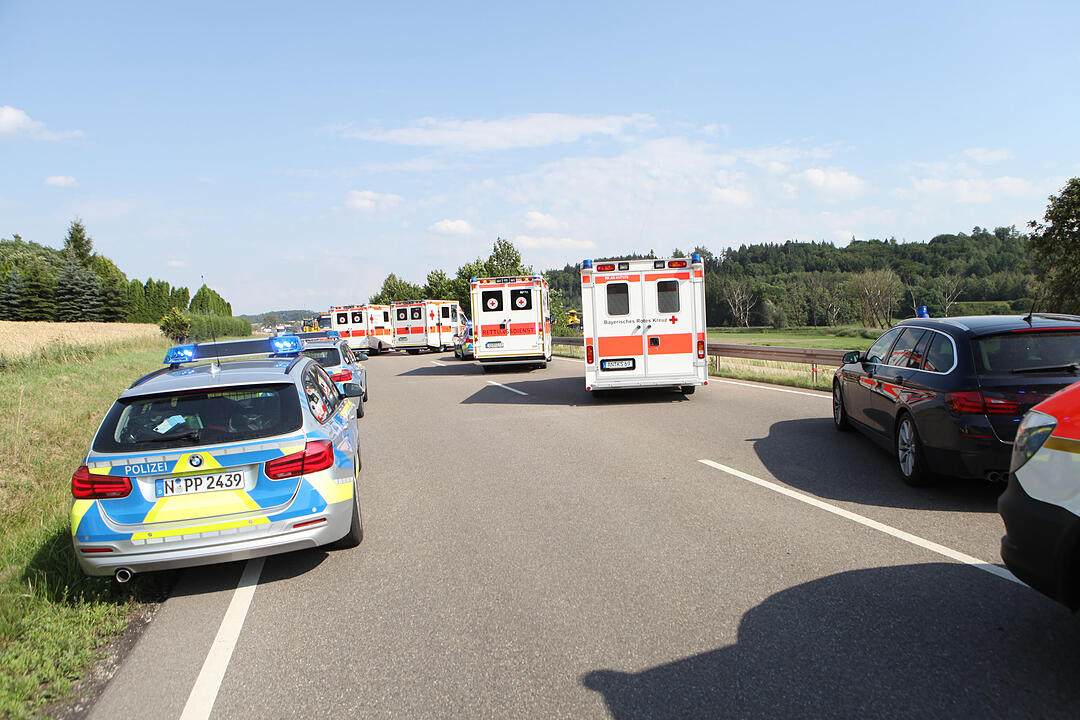 Ansbach: Fünfköpfige Familie bei Unfall verletzt