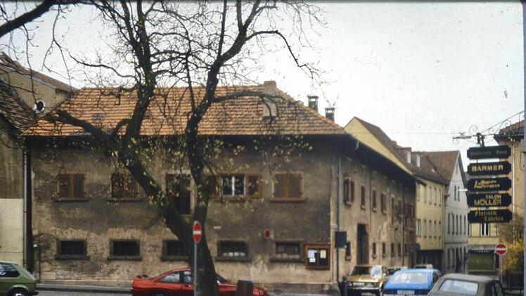Bullenstall und Häuserzeile bis Marktplatz früher ... Werner Schlereth