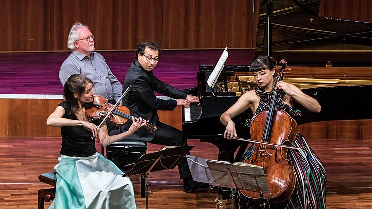 Das Oberon Trio beeindruckte bei seinem Gastspiel im Coburger Kongresshaus Rosengarten.Foto: Jochen Berger