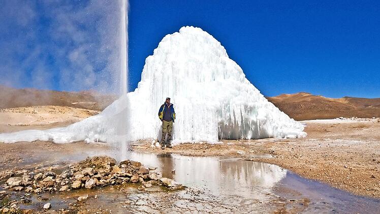 Heiko Beyer am Geysir von Puchuldiza im Isluga-Nationalpark Fotos: Heiko Beyer
