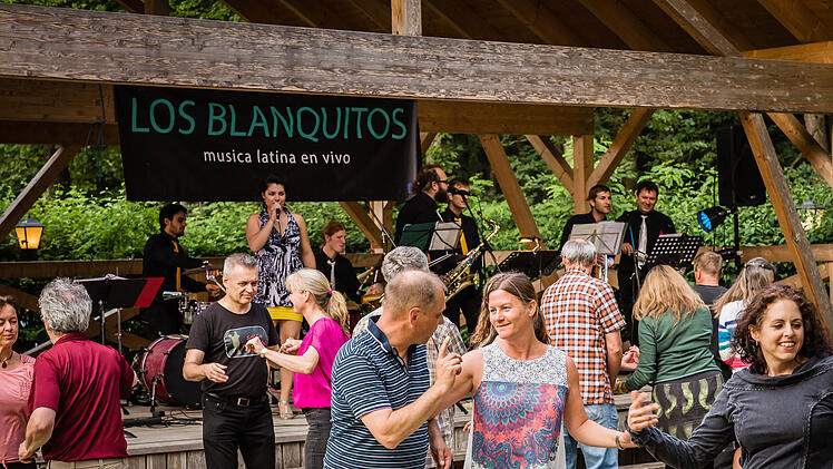 In der Kellerwaldsch&auml;nke Lunz finden regelm&auml;&szlig;ig Live-Veranstaltungen statt, darunter auch Auftritte von Live-Bands.