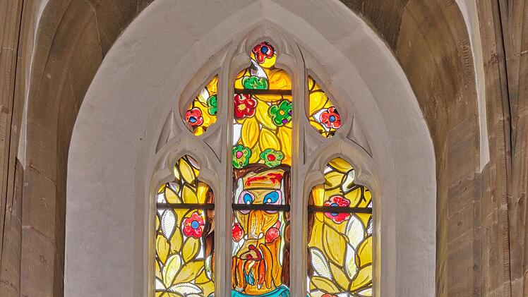 Bamberg: Einweihung der neuen L&uuml;pertz-Fenster in der Kirche St. Elisabeth - K&uuml;nstler nimmt teil