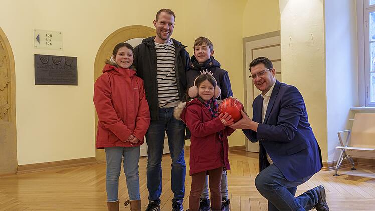Coburg: "Schmalbert" - Stadt dankt Spendern und Namensgebern des Christbaums 2023