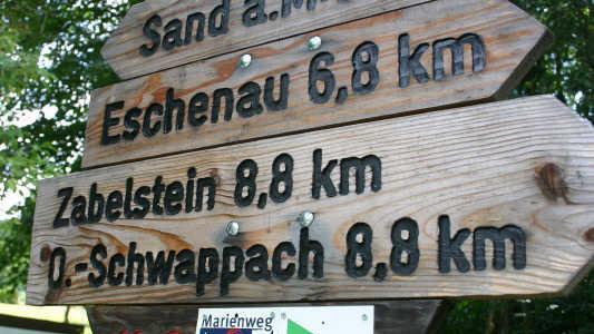 Gut beschildert: Schlangenweg Foto: gf