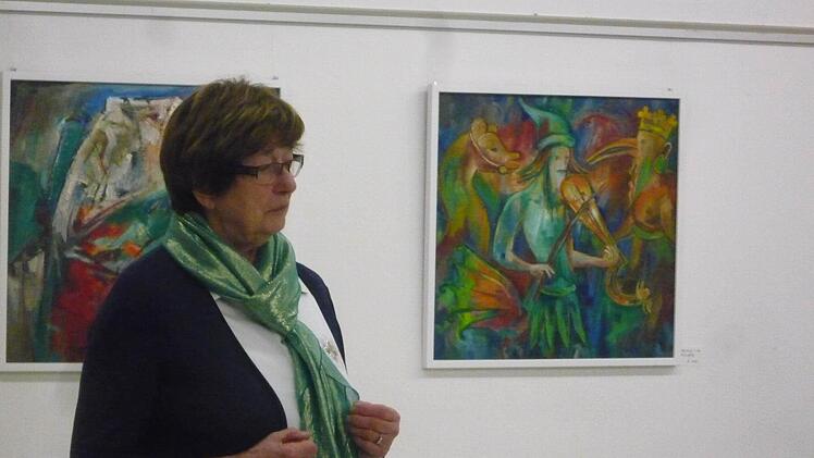 Gerda Poiger (l.) bezeichnet sich selbst als "Epigonin", was ihrer Kunst aber keineswegs gerecht wird. Fotos: Krischker