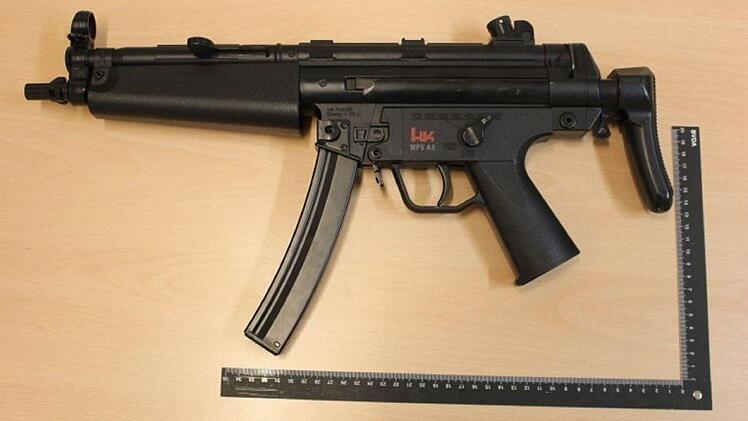 Softair-Ausführung einer Maschinenpistole. Die echte Ausführung dieser Waffe gehört zur Ausstattung der bayerischen Polizei. Foto: Polizei Unterfranken