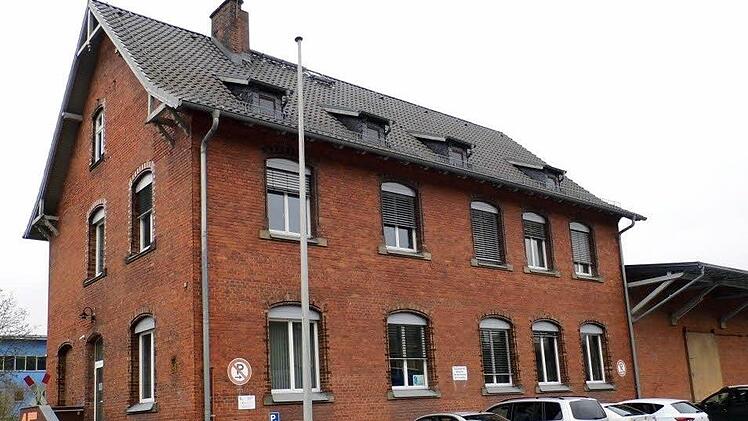 Im Zollamt am Güterbahnhof könnte  nach den Plänen von Professor Auwi Stübbe eine Jugendherberge entstehen.Bundeszollverwaltung