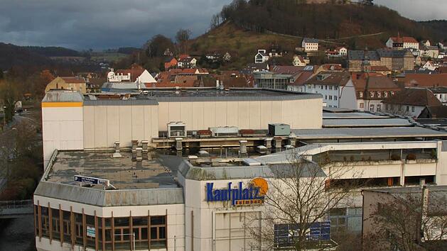 Der Countdown l&auml;uft: Nach Weihnachten wird der Kaufplatz-Komplex abgebrochen. Foto: Archiv/Stephan Tiroch
