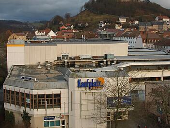 Der Countdown läuft: Nach Weihnachten wird der Kaufplatz-Komplex abgebrochen. Foto: Archiv/Stephan Tiroch