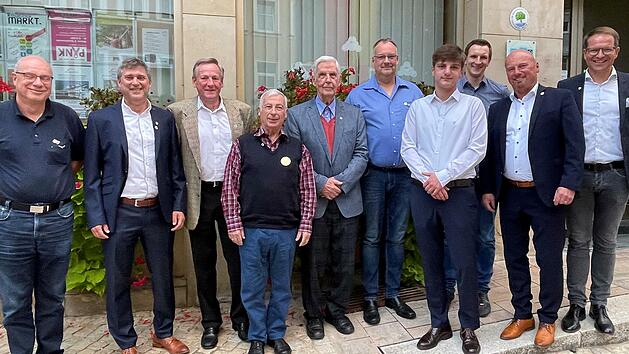 Ehrungen und Neuwahlen standen beim T&auml;tsch'r Verein Gem&uuml;tlichkeit Bad Br&uuml;ckenau an. Foto:  Marco Lieb