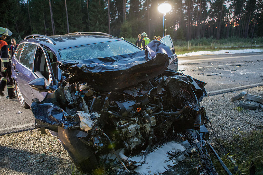 Schwerer Unfall bei Pleinfeld im Kreis Weißenburg-Gunzenhausen