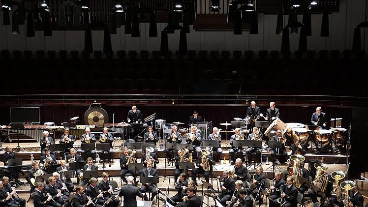 Das Marinemusikkorps Kiel gibt am 31. März 2020 ein Benefizkonzert im Kreiskulturraum. Die Erlöse kommen der musikalischen Jugendarbeit im NBMB-Kreisverband Kronach zugute.  Foto: privat