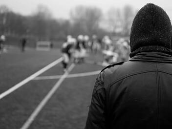 Bei einem A-Jugendspiel zwischen Tuspo Heroldsberg und dem FC Franken Schwabach geraten die Mannschaften aneinander. Symbolbild: pexels