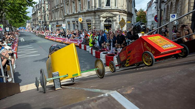 Coburg feiert Revival von legend&auml;rem Seifenkistenrennen - die sch&ouml;nsten Bilder