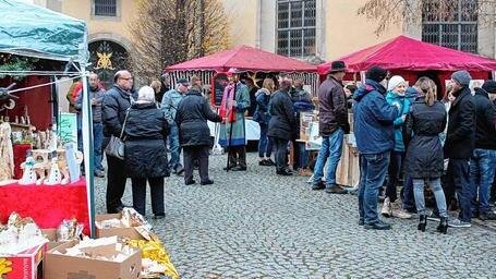 Langemer Adventsbasar zog die Scharen an