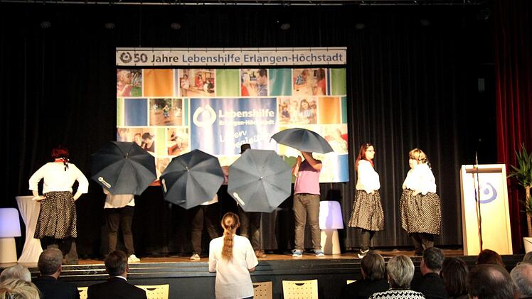 Die "Wilden Hühner" der Aurach-Werkstatt sorgten mit einer Tanzvorführung für Begeisterung.Richard Sänger