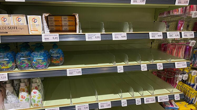 Lieferprobleme bei dm, Müller, Rossmann & Co.: Regale bleiben leer - wird das Problem noch schlimmer?
