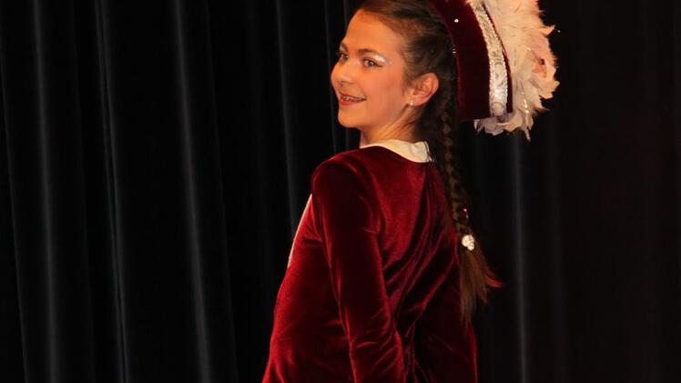 Ein Hingucker: Tanzmariechen Sofie Hartmann von der Kulmbacher Showtanzgarde. Foto: Stephan Stöckel