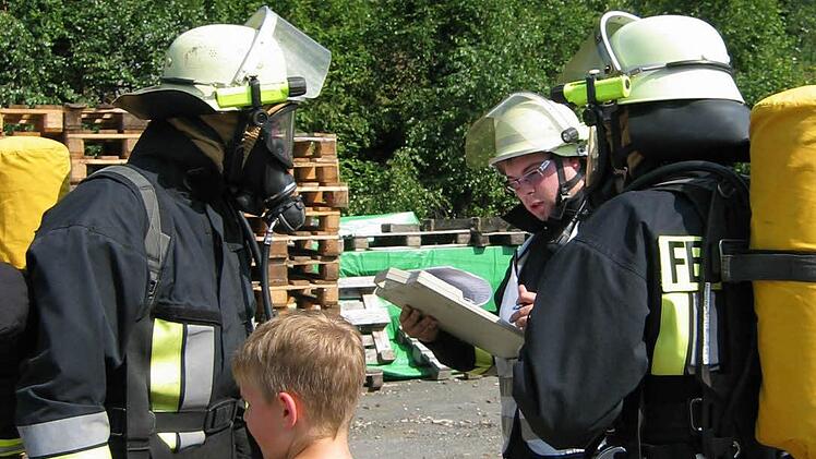 Bei der Übung wurde auch schwerer Atemschutz eingesetzt.