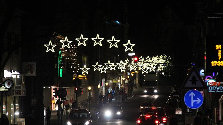 LED-Lichterketten in der Mohrenstraße.