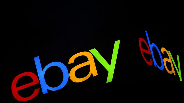 Über  eBay hat ein Mann aus dem Landkreis Kulmbach einen Schrott-Motor als Topware verkauft, jetzt stand er deswegen vor Gericht. R. Hirschberger, dpa