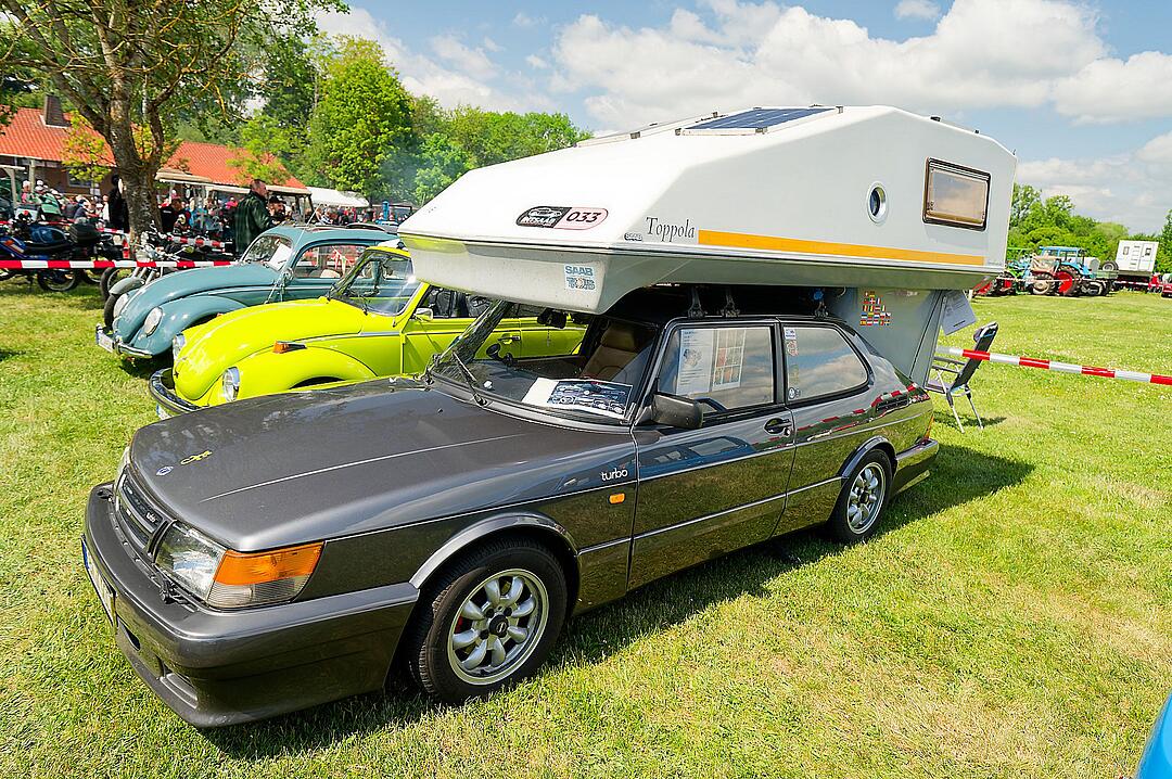 Es kamen viele Oldtimerfreunde.