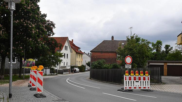 Baustellen aller Art an vielen Projekten - derzeit in HallstadtFoto: Ronald Rinklef