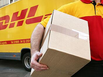 Ab 1. Juli 2023 kehrt ein ehemals kostenloser Dienst der DHL zurück.