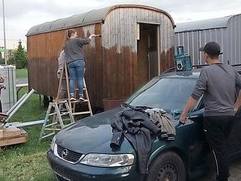 Der Bauwagen soll zum Treff für die Altendorfer Jugendlichen werden. Er wurde im letzten Jahr gründlich saniert und renoviert. Foto: p