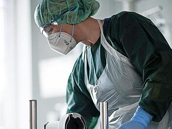 Die Stadt Erlangen und der Landkreis Erlangen-Höchstadt rechnen damit, dass die Pflegekräfte in den Einrichtungen der Region angesichts steigender Infektionszahlen bald Unterstützung brauchen.