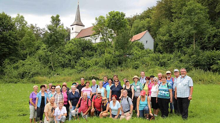 Gruppenfoto mit der St-Moritzkirche im Hintergrund Foto: Franz Galster