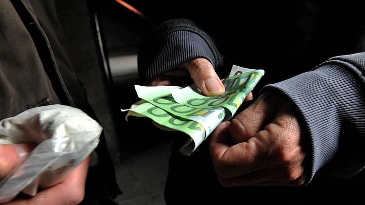 Beim Drogenhandel floss reichlich Geld.  Symbolfoto: Frank Leonhardt/dpa