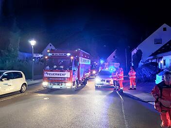Nach Chlorgasaustritt: Feuerwehr zu Schwimmbad in Pflegeheim alarmiert