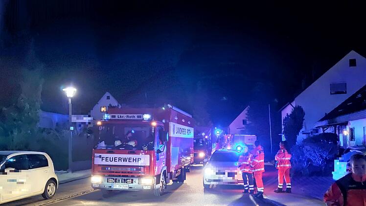 Nach Chlorgasaustritt: Feuerwehr zu Schwimmbad in Pflegeheim alarmiert