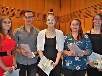 Unser Bild zeigt (von links): Karina Rudnev, Patrick Dotzel, Julia Schröder, Mona-Lisa Masso  und Celine Baumgart.Foto: Sigismund von Dobschütz