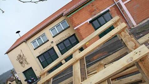 Am letzten Juniwochenende soll das neue Feuerwehr- und Dorfgemeinschaftshaus eingeweiht werden. Foto: Archiv