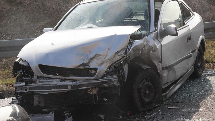 Unfall auf der B 303. Foto: Marco Meißner